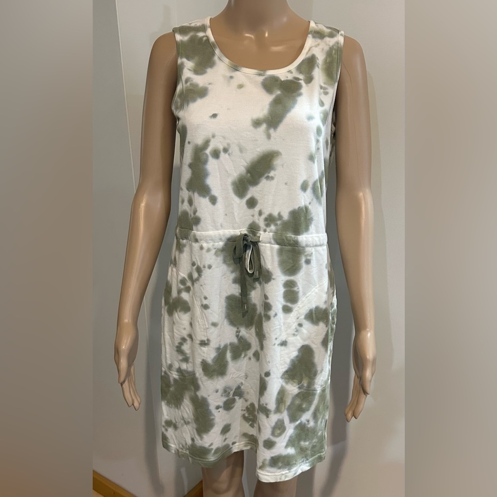 Jane and Delancey Olive Green and White Tie-Dye Sleeveless Drawstring Dress